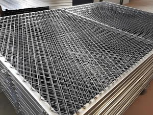 Diagonal square fence